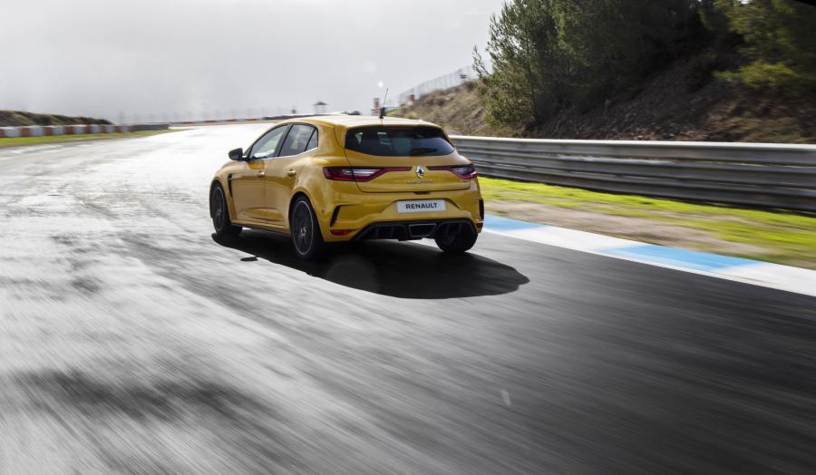  Renault Megane R.S. Trophy 2018 года  (WW) (фото 31 из 65)